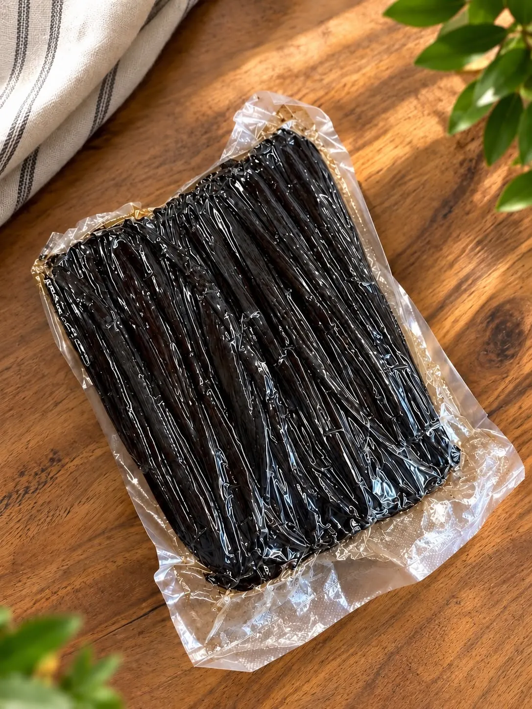 Vanilla Tahitian beans with floral and fruity aroma